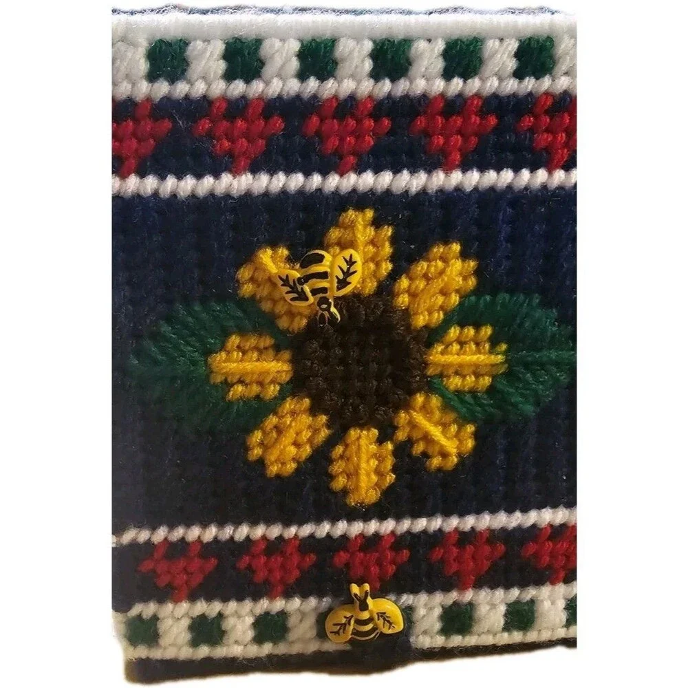 Vintage Handmade Plastic Canvas Tissue Box Cover Sunflower Bee Country Cottage